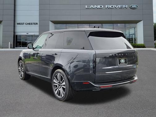 2025 Land Rover Range Rover SE