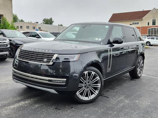 2025 Land Rover Range Rover SE