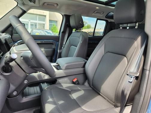 2025 Land Rover Defender S
