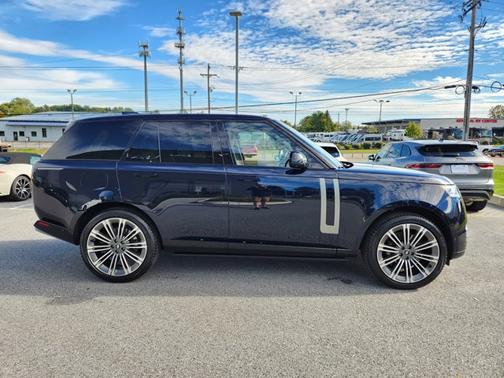 2024 Land Rover Range Rover SE