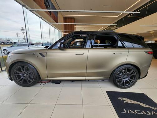 2024 Land Rover Range Rover Sport SV Edition One Carbon Bronze