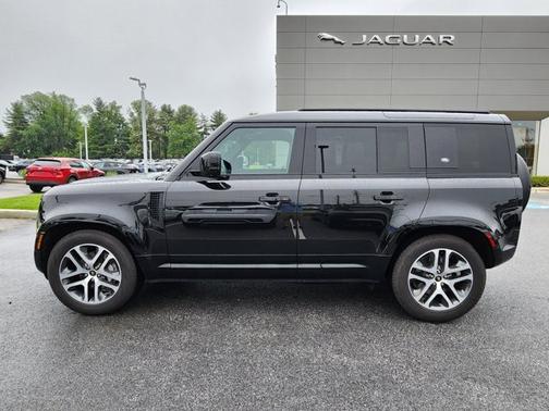 2024 Land Rover Defender X-Dynamic SE