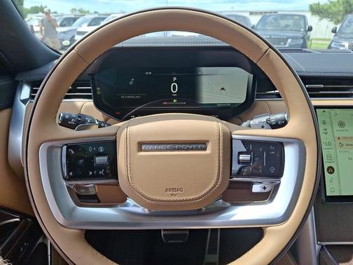 2025 Land Rover Range Rover SE