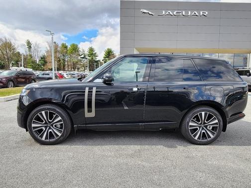 2025 Land Rover Range Rover SE
