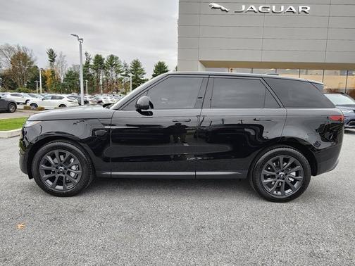 2024 Land Rover Range Rover Sport SE