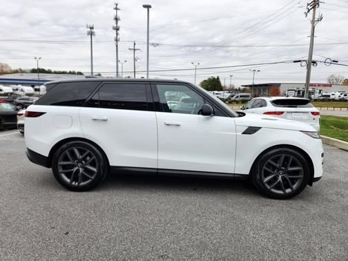 2024 Land Rover Range Rover Sport SE