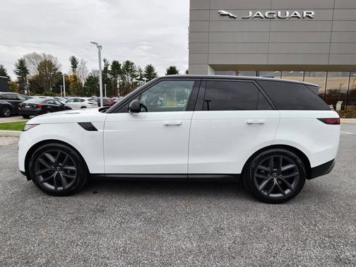 2024 Land Rover Range Rover Sport SE