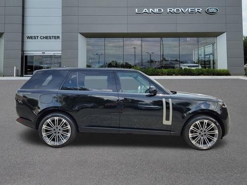 2025 Land Rover Range Rover SE