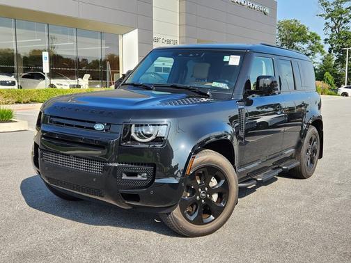 2025 Land Rover Defender X-Dynamic SE