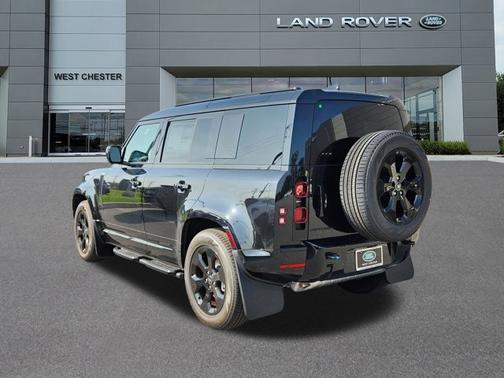 2025 Land Rover Defender X-Dynamic SE