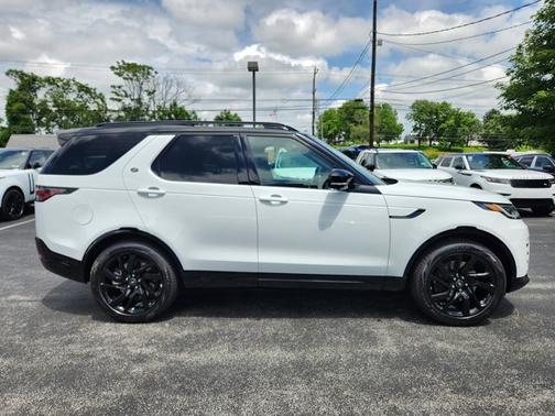 2025 Land Rover Discovery Dynamic SE