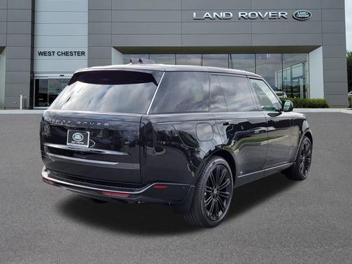 2025 Land Rover Range Rover SE