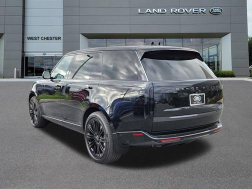 2025 Land Rover Range Rover SE