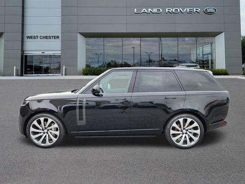 2025 Land Rover Range Rover SE