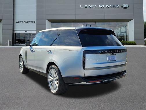 2025 Land Rover Range Rover SE