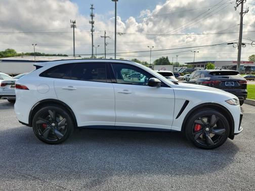 2025 Jaguar F-PACE SVR 575 Edition