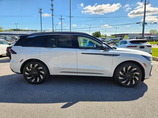 2024 Lincoln Nautilus Black Label