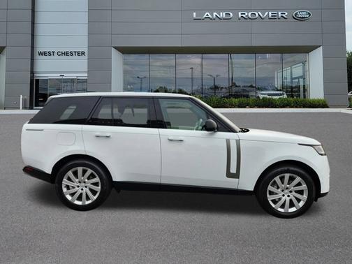 2025 Land Rover Range Rover SE