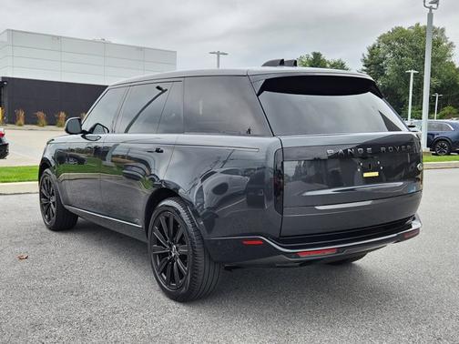 2023 Land Rover Range Rover SE
