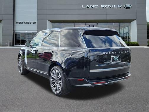 2025 Land Rover Range Rover SE