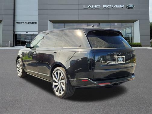 2025 Land Rover Range Rover SE