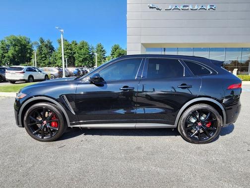 2020 Jaguar F-PACE SVR