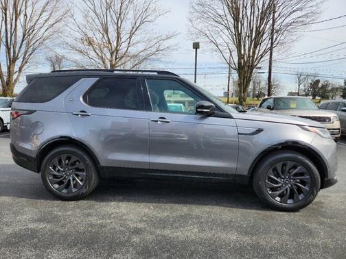 2024 Land Rover Discovery Dynamic SE