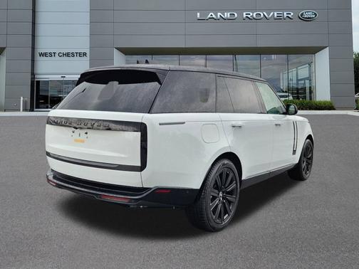 2025 Land Rover Range Rover SE