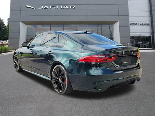 2022 Jaguar XF R-Dynamic SE
