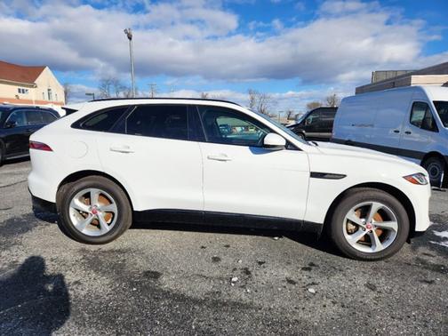 2023 Jaguar F-PACE S