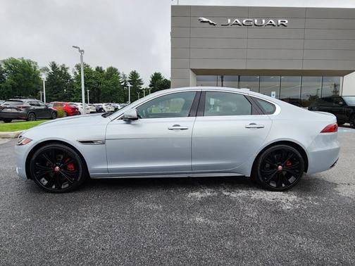 2021 Jaguar XF R-Dynamic SE