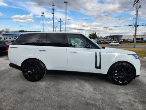 2024 Land Rover Range Rover SE