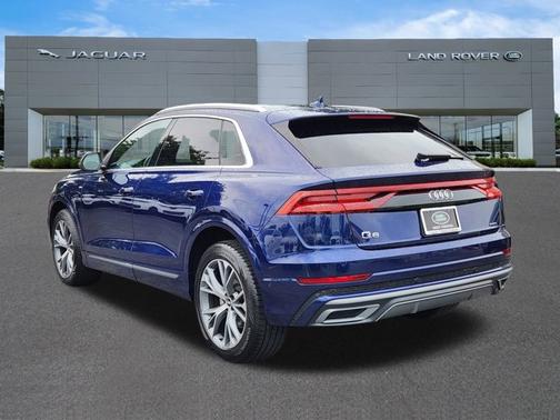 2021 Audi Q8 Prestige