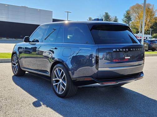 2025 Land Rover Range Rover SE