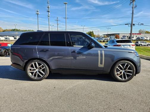 2025 Land Rover Range Rover SE