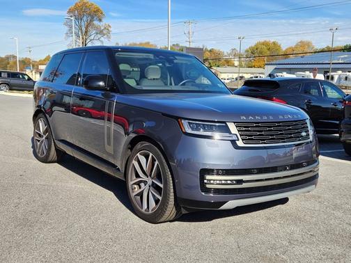 2025 Land Rover Range Rover SE