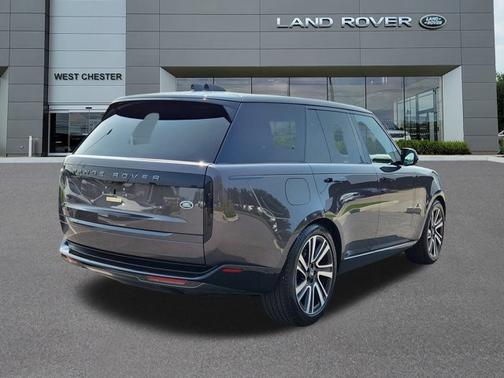 2023 Land Rover Range Rover SE