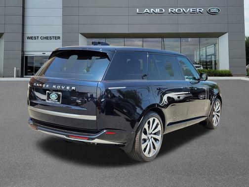 2025 Land Rover Range Rover SE