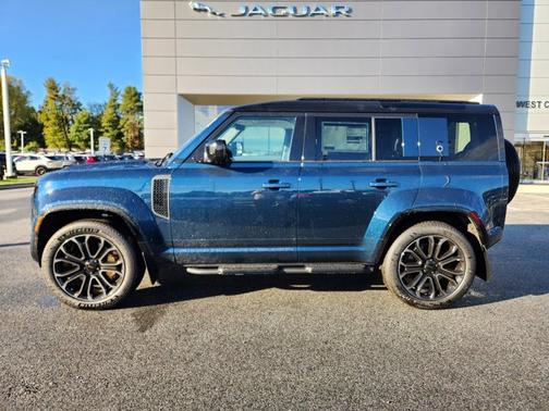 2026 Land Rover Defender OCTA