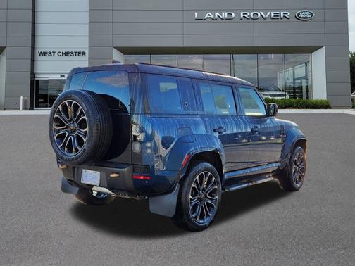 2026 Land Rover Defender OCTA