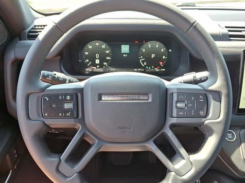 2025 Land Rover Defender S