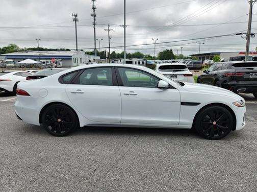 2021 Jaguar XF R-Dynamic SE