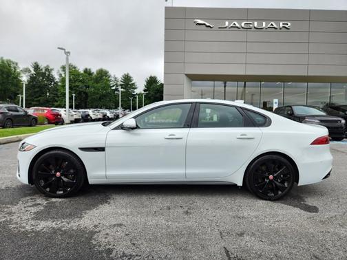 2021 Jaguar XF R-Dynamic SE