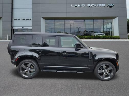 2025 Land Rover Defender V8