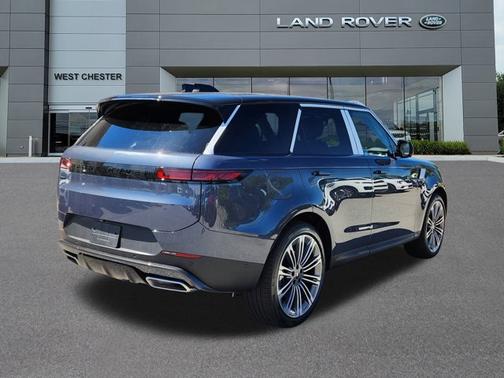 2025 Land Rover Range Rover Sport SE