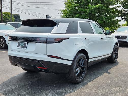 2026 Land Rover Range Rover Velar Dynamic SE