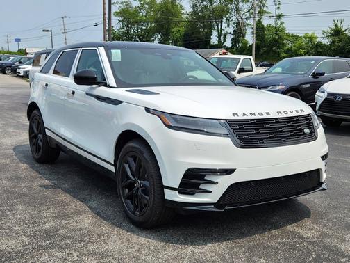 2026 Land Rover Range Rover Velar Dynamic SE