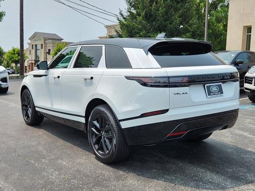 2026 Land Rover Range Rover Velar Dynamic SE