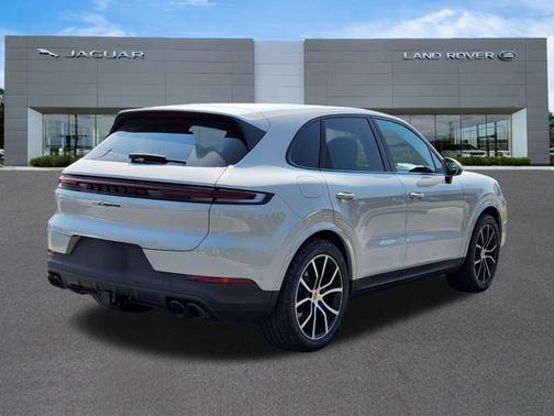 2025 Porsche Cayenne Base