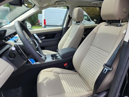 2025 Land Rover Discovery Sport S